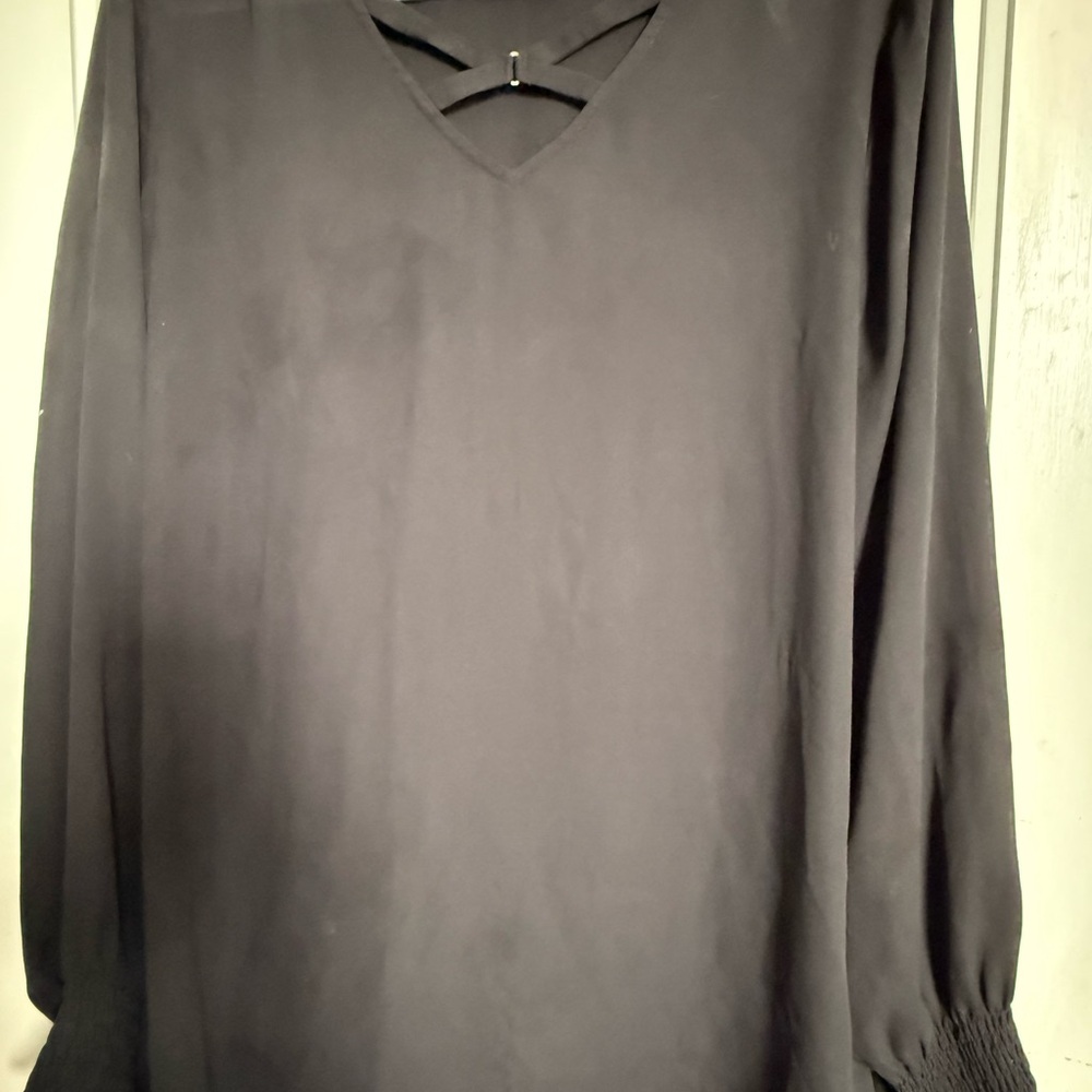 Maurices Classic Black Top